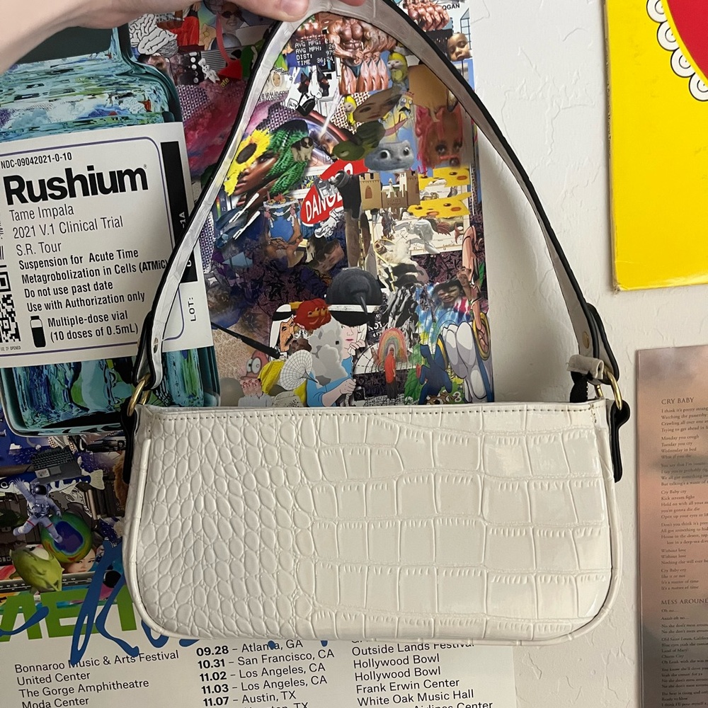 Faux leather snake skin white shoulder bag with gold hardware
